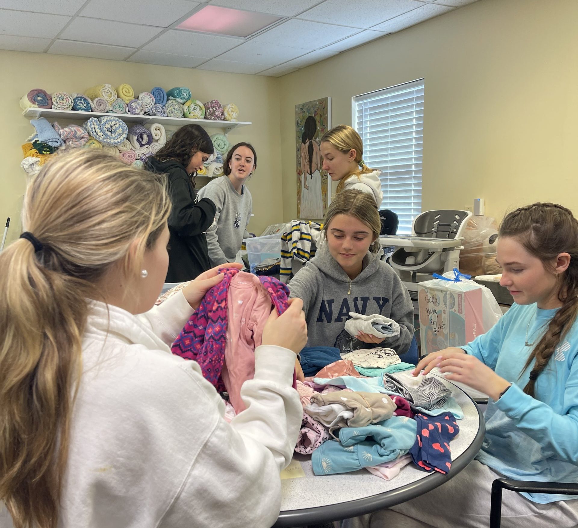 students working for mission trip